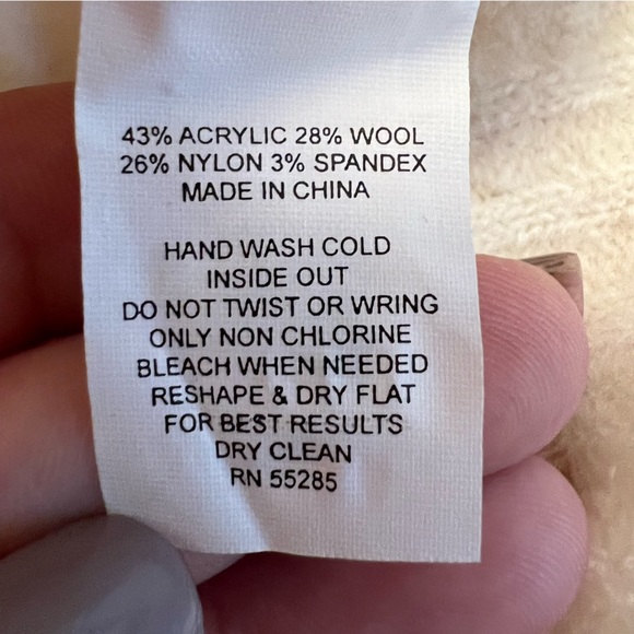 Express V-Neck Long Sleeve Sweater - Picture 7 of 7